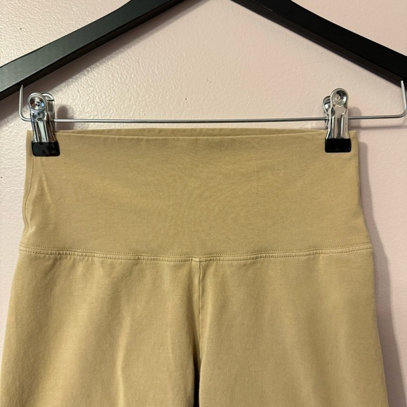Aritzia TNA Highwaist Bikershorts Tan  Size Small - Picture 3 of 8